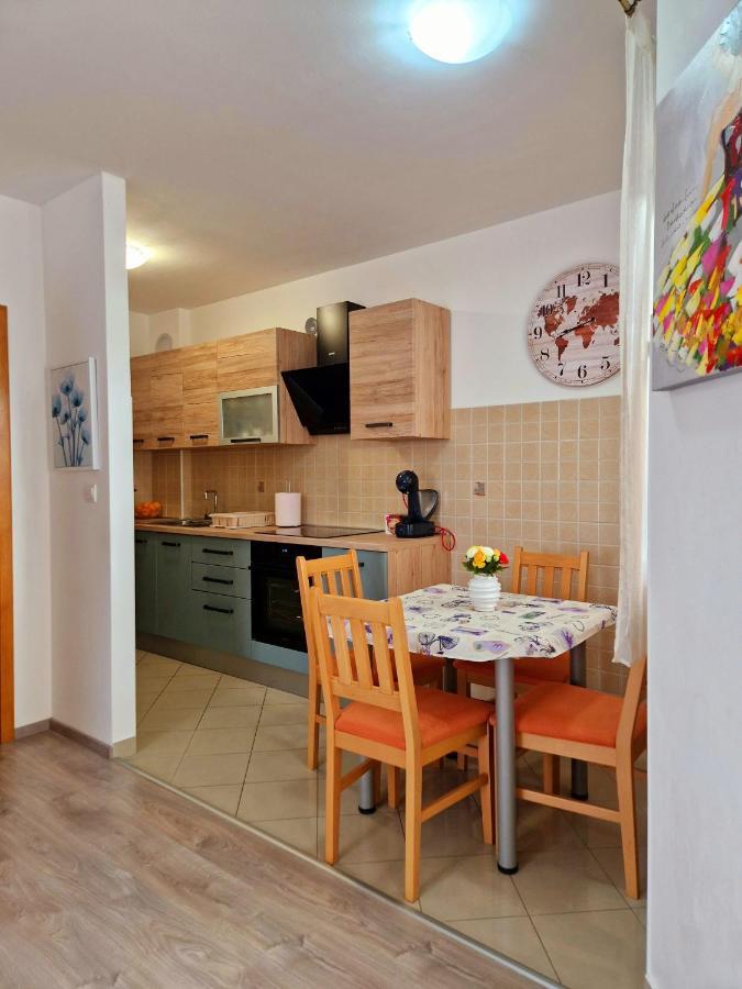 Luka Apartman Pula