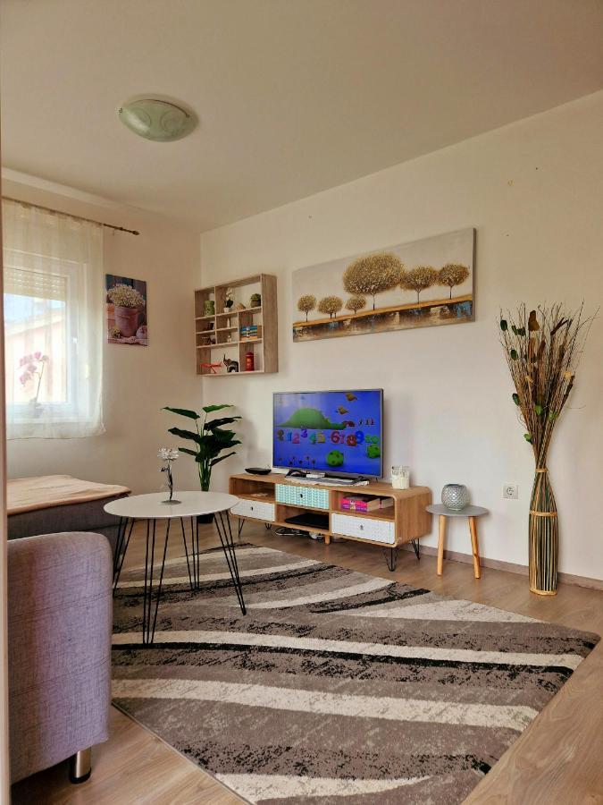 Luka Apartman Pula